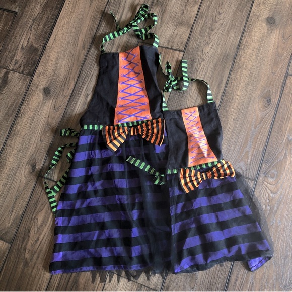 Mommy and me matching witch aprons - Picture 2 of 7